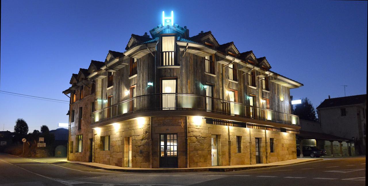 Hotel La Alfonsina Santibanez de Villacarriedo Buitenkant foto