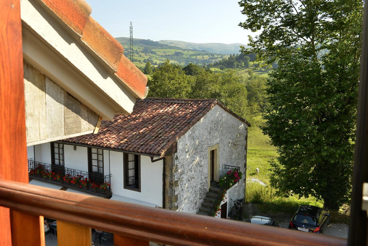 Hotel La Alfonsina Santibanez de Villacarriedo Buitenkant foto