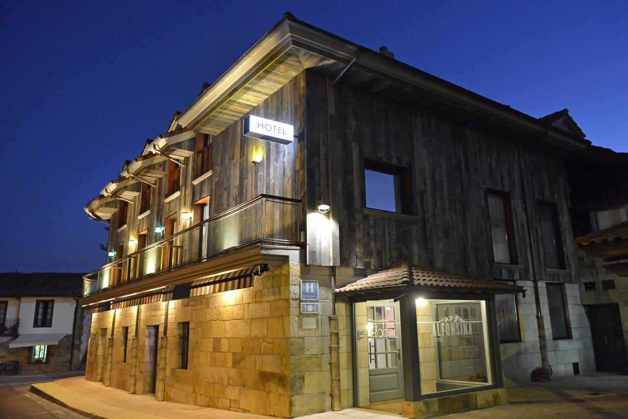 Hotel La Alfonsina Santibanez de Villacarriedo Buitenkant foto