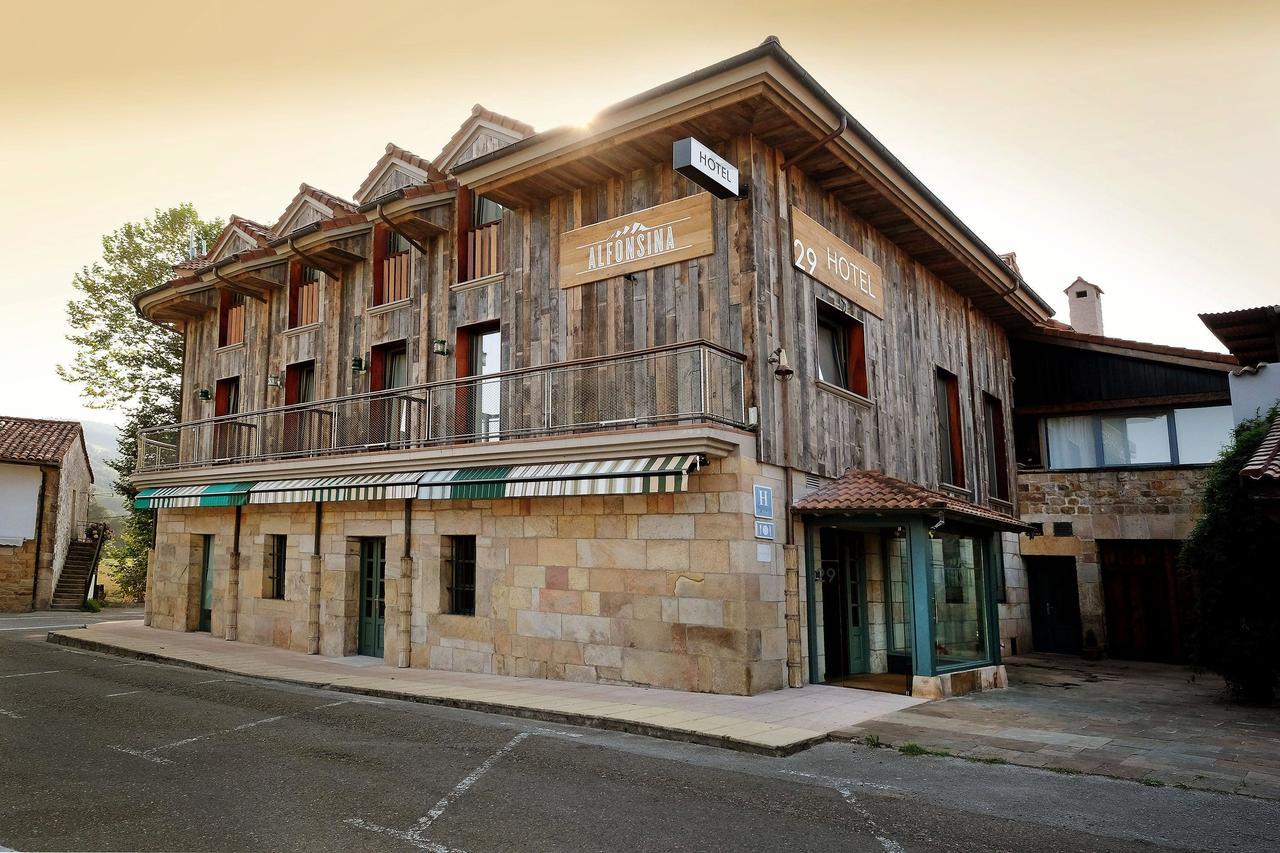 Hotel La Alfonsina Santibanez de Villacarriedo Buitenkant foto